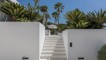 Resa Estates can nemo luxury villa Pep simo stairs exterior.png